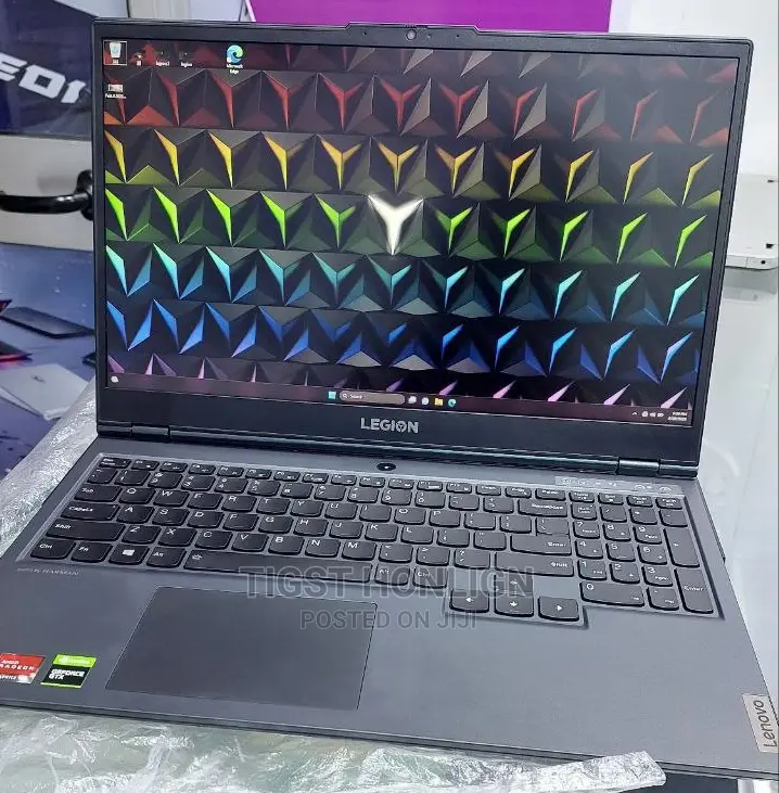 New Laptop Lenovo Legion 5i 8GB AMD Ryzen 5 HDD+SSD 512GB