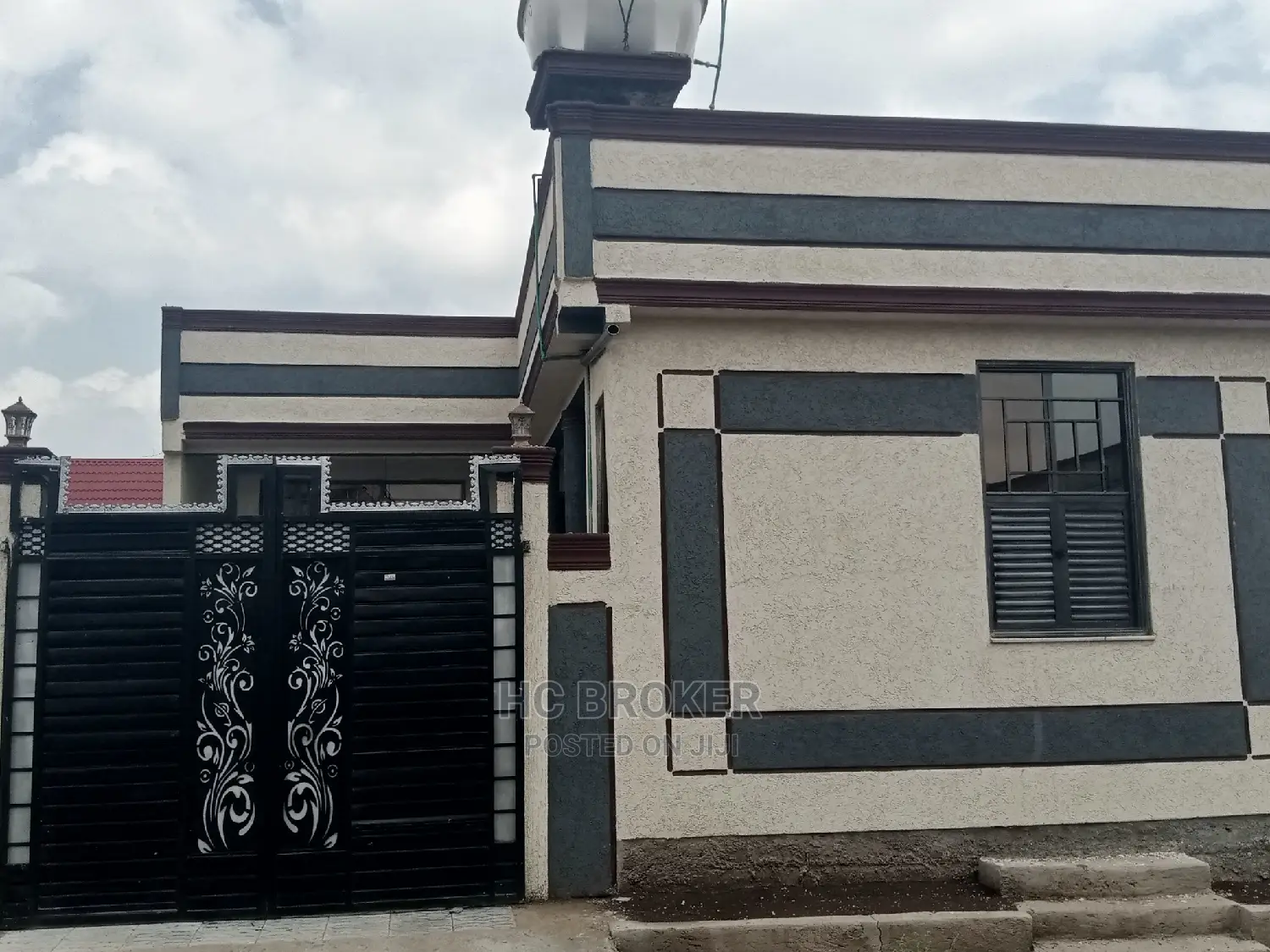 Furnished 4bdrm House in L Sheep, East Shewa for sale