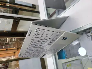 New Laptop HP Envy X360 8GB Intel Core I7 SSD 1T