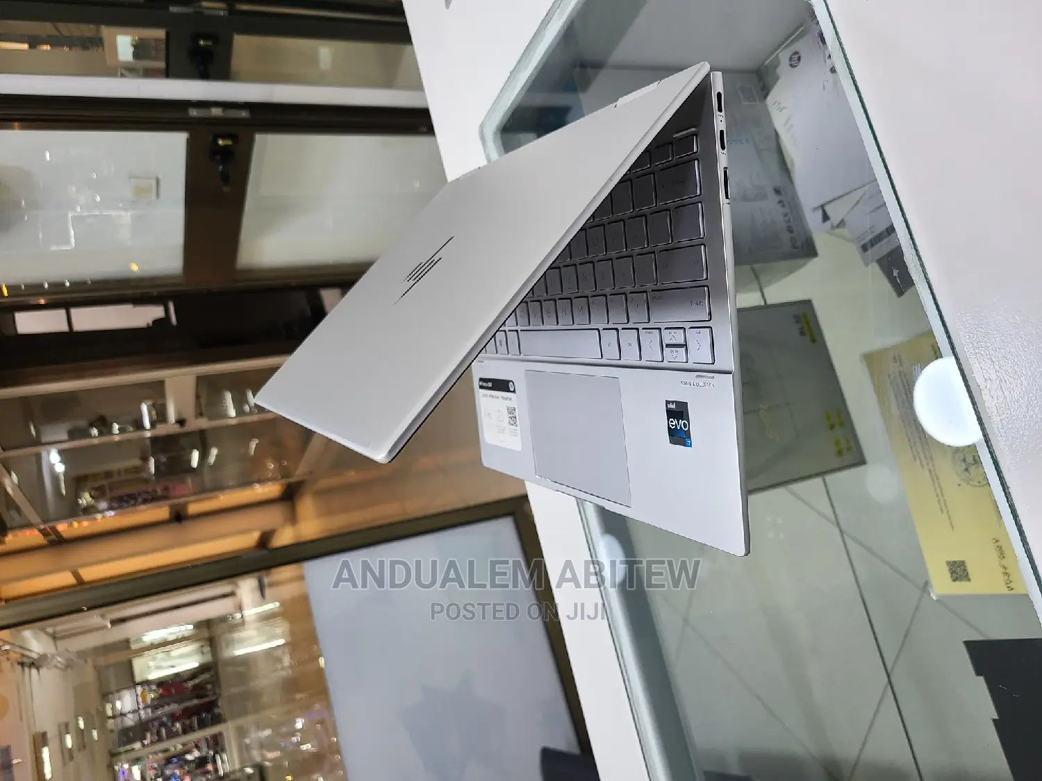 New Laptop HP Envy X360 8GB Intel Core I7 SSD 1T
