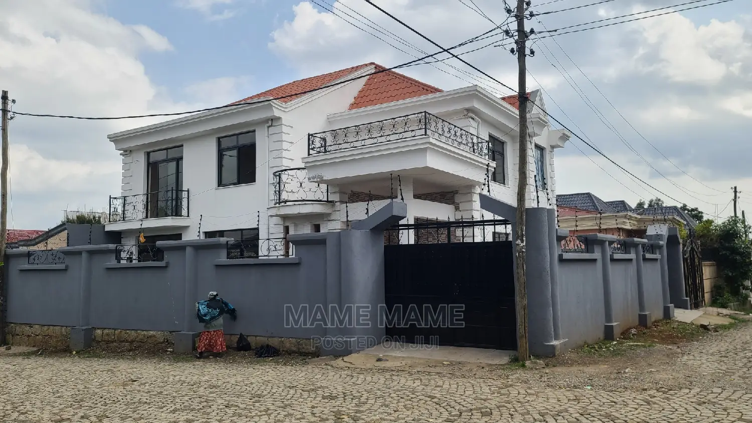 5bdrm House in Addis Abeba, Bole for sale