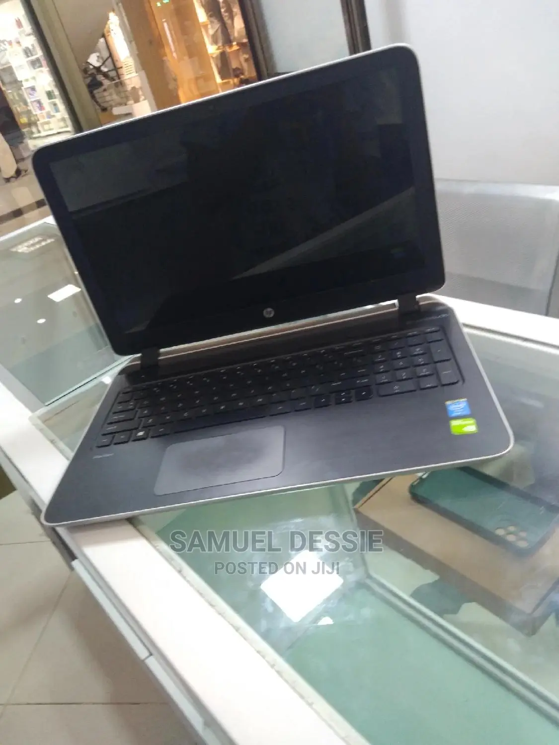 New Laptop HP Pavilion 15 8GB Intel Core I7 HDD 1T