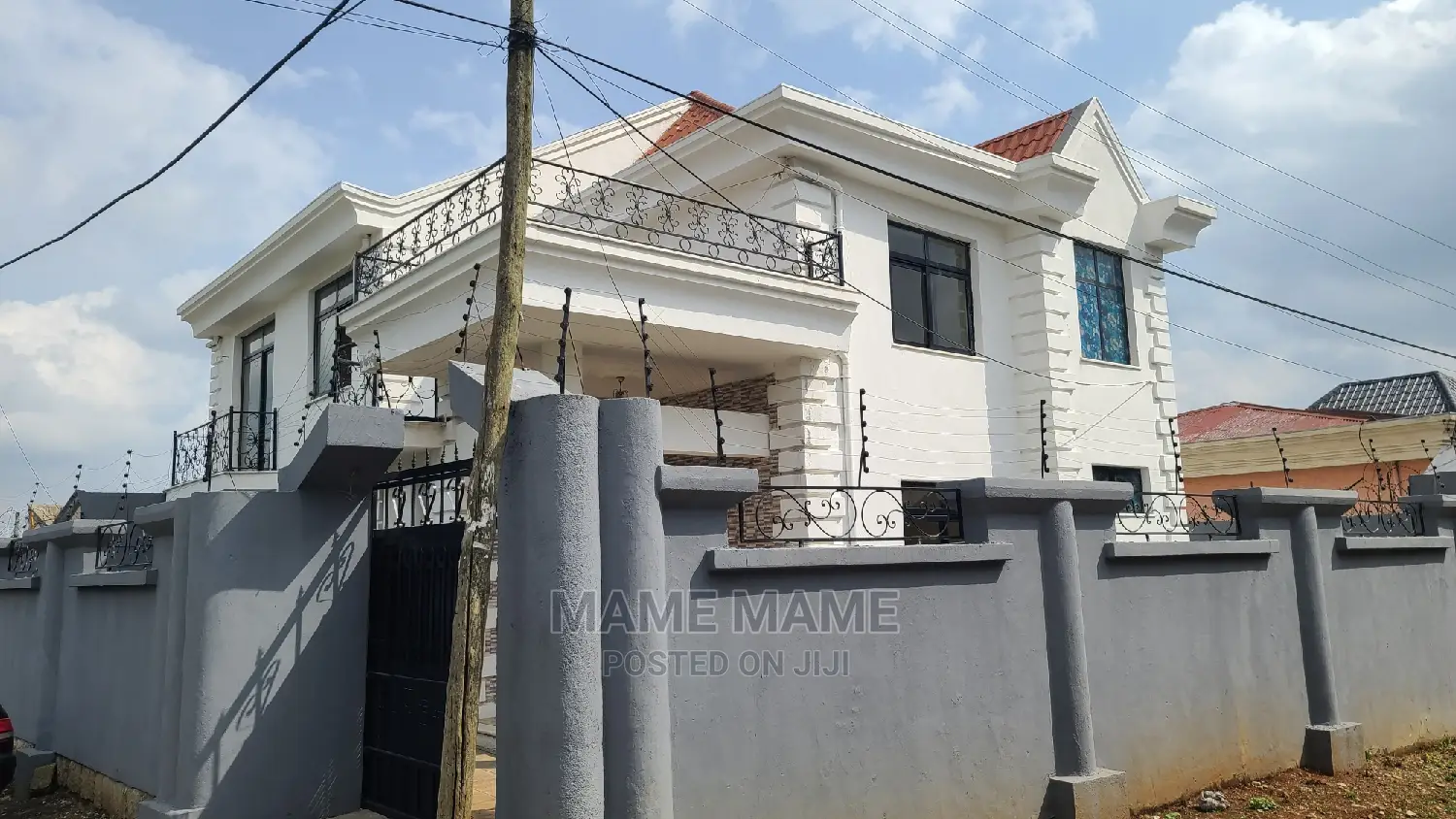 5bdrm House in Addis Abeba, Bole for sale