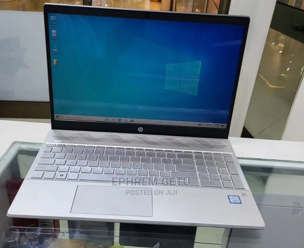 New Laptop HP Pavilion 15 8GB Intel Core I5 HDD 1T