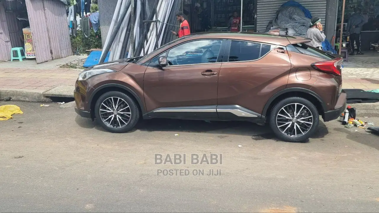 Toyota C-HR 2017 Brown