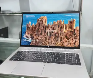 New Laptop HP 8GB Intel Core I7 SSD 512GB