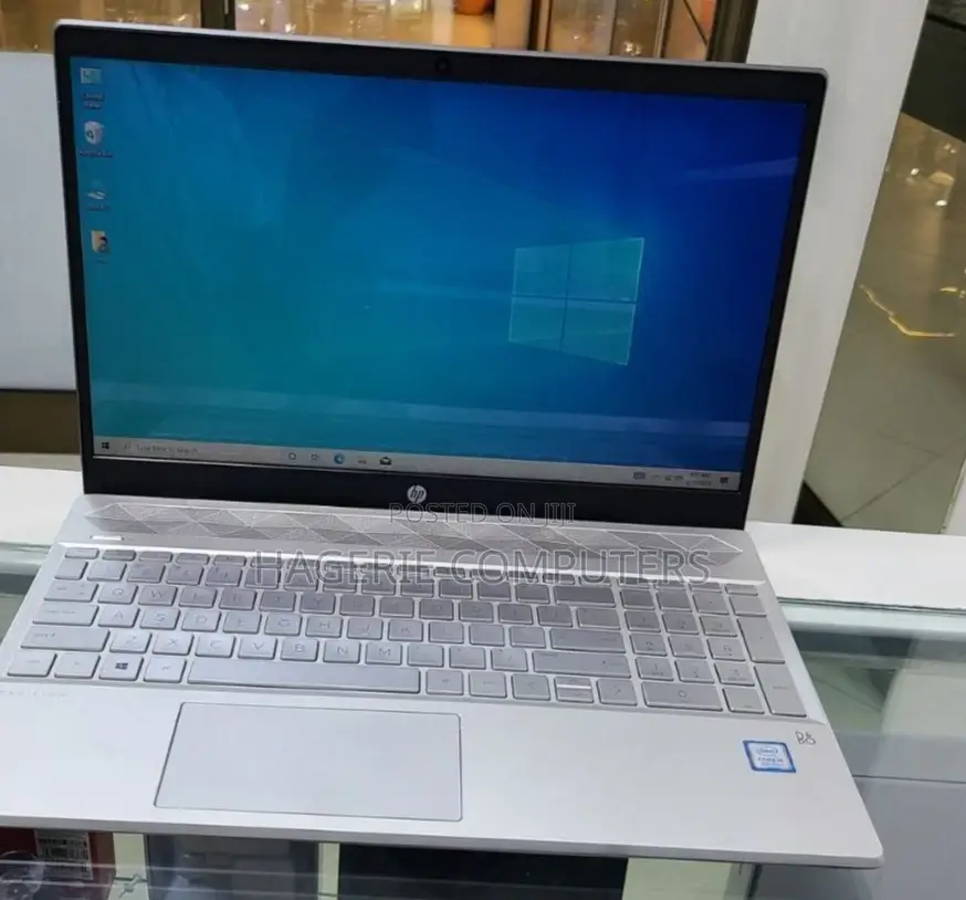 New Laptop HP Pavilion 15 8GB Intel Core I5 HDD 1T