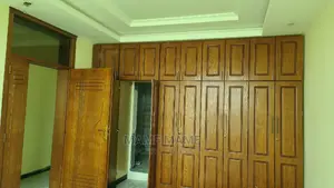 5bdrm House in Addis Abeba, Bole for rent