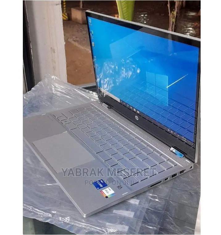 New Laptop HP Pavilion X360 8GB Intel Core I5 SSD 512GB