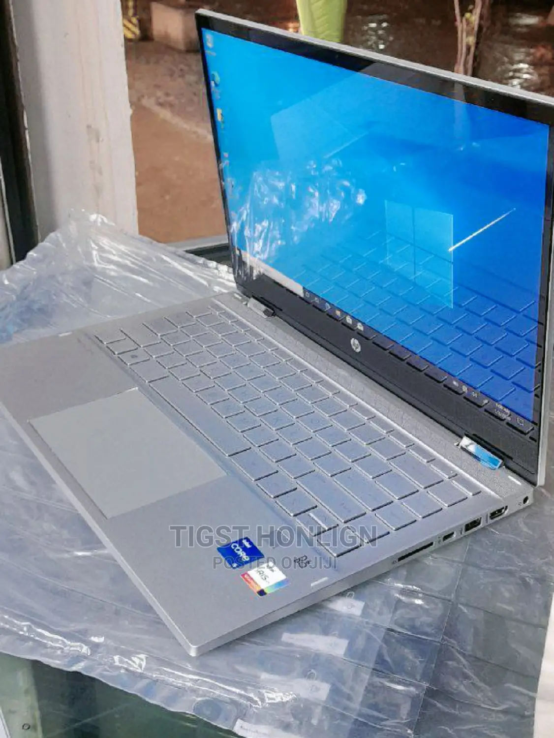 New Laptop HP Pavilion 13 X360 8GB Intel Core I5 SSD 512GB