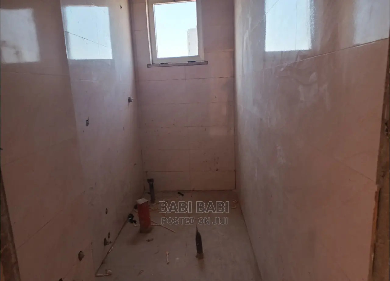 3bdrm Apartment in Luxury Apartment, Nifas Silk-Lafto for sale