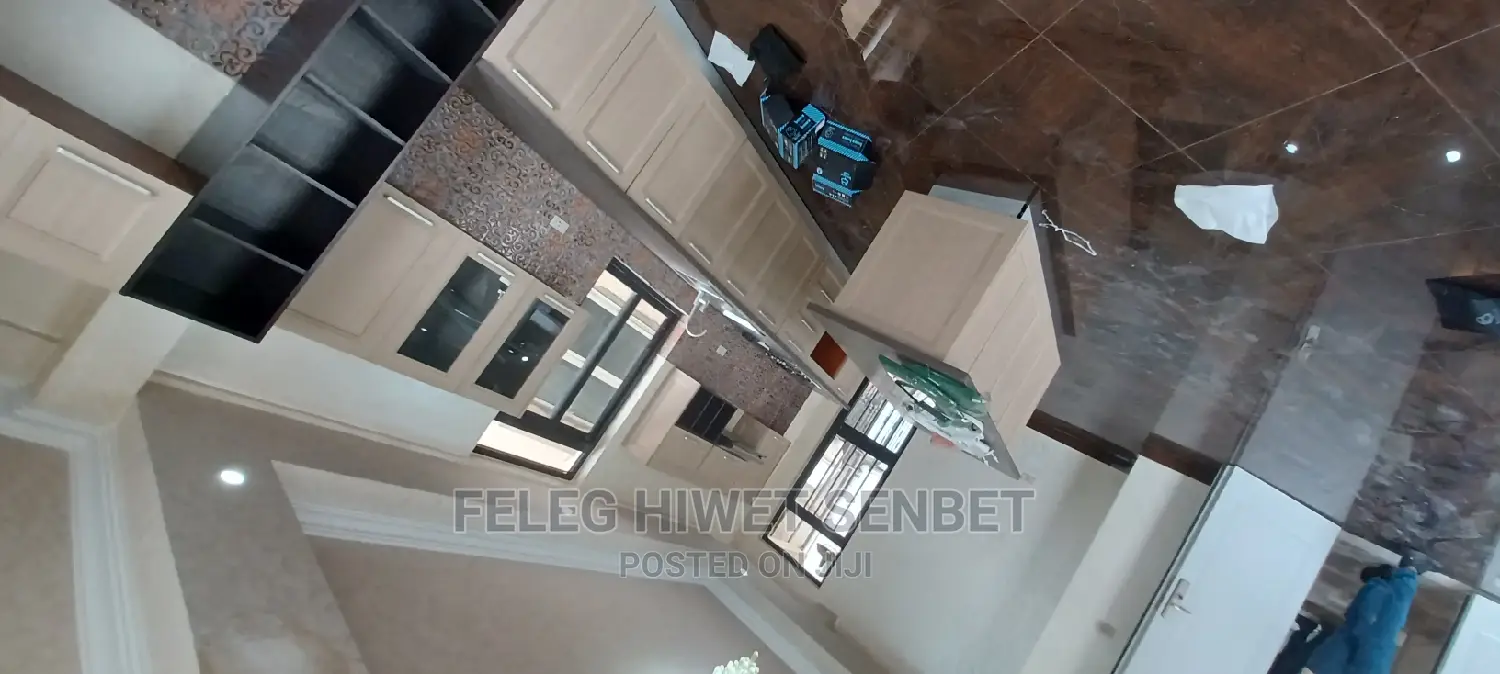 6bdrm House in አአ, Bole for sale