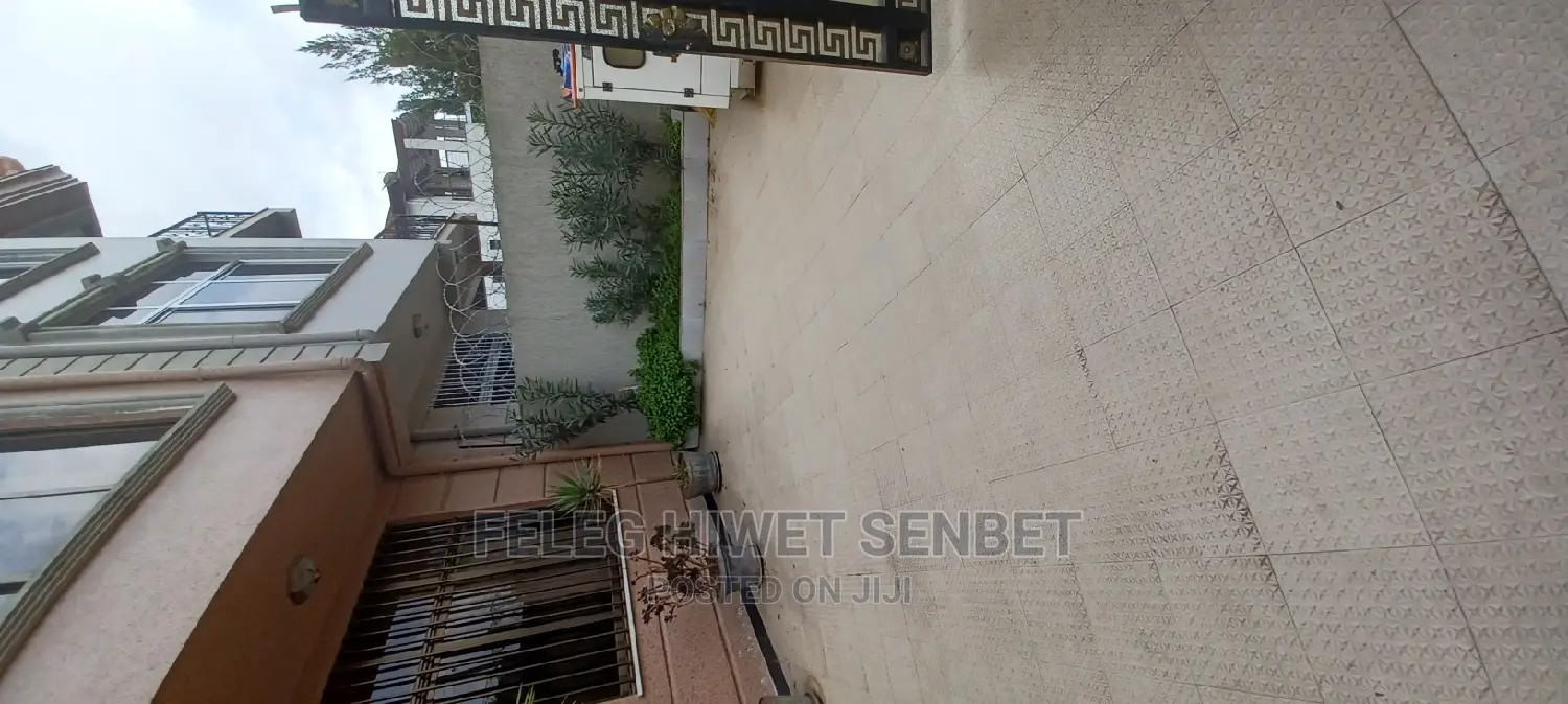 Furnished 5bdrm House in አአ, Bole for sale