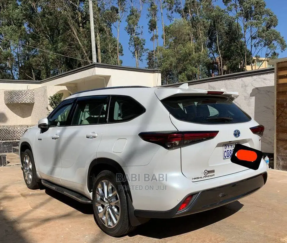 New Toyota Highlander 2022 White