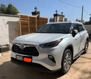 New Toyota Highlander 2022 White