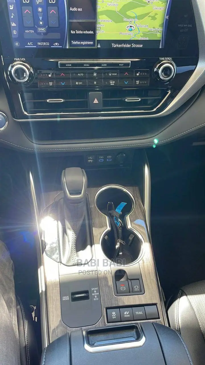 New Toyota Highlander 2022 White