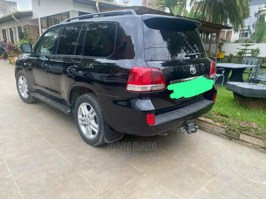 Toyota Land Cruiser 2011 Black