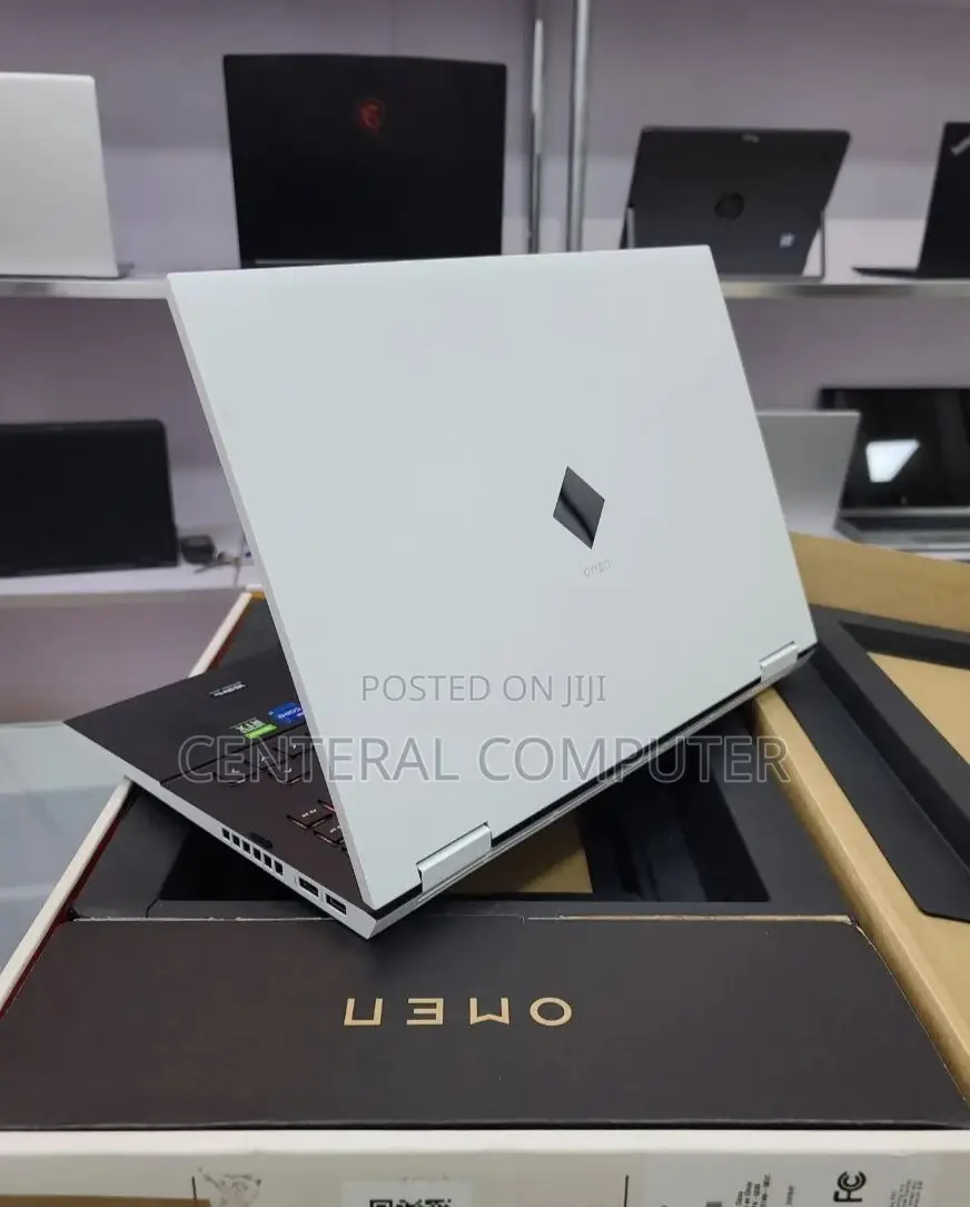 New Laptop HP Omen X 17t 16GB Intel Core I7 SSD 1T