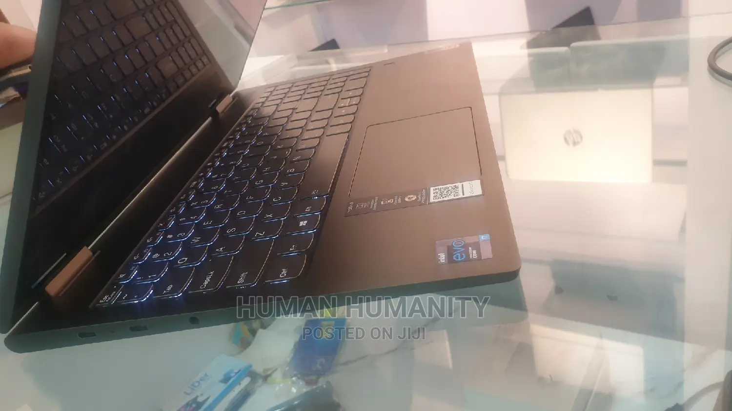 New Laptop Lenovo Yoga 700 12GB Intel Core I7 SSD 512GB