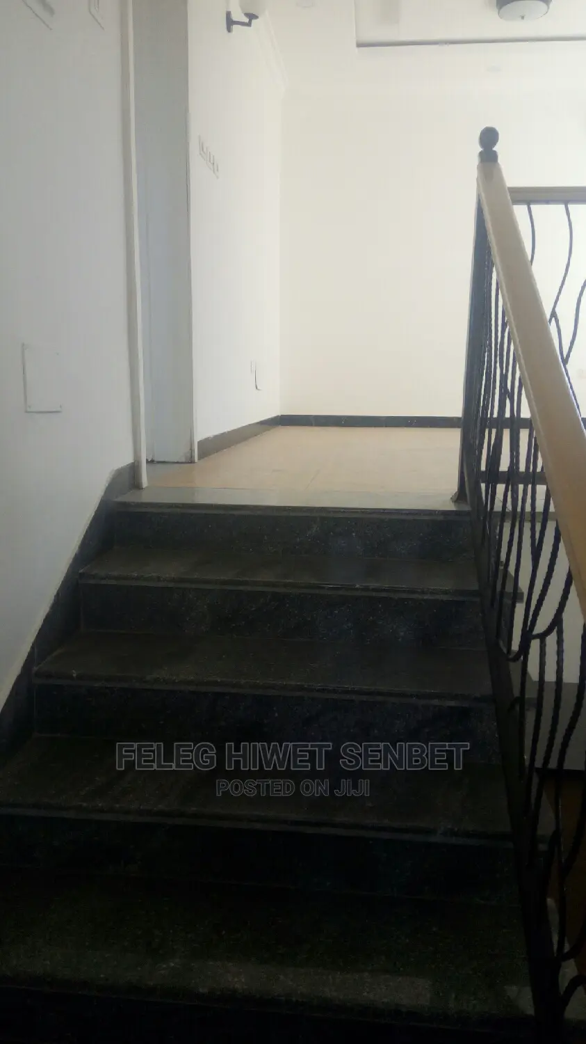 Furnished 6bdrm House in A.A, Bole for Sale