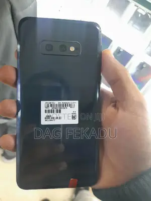 New Samsung Galaxy S10e 128 GB Black