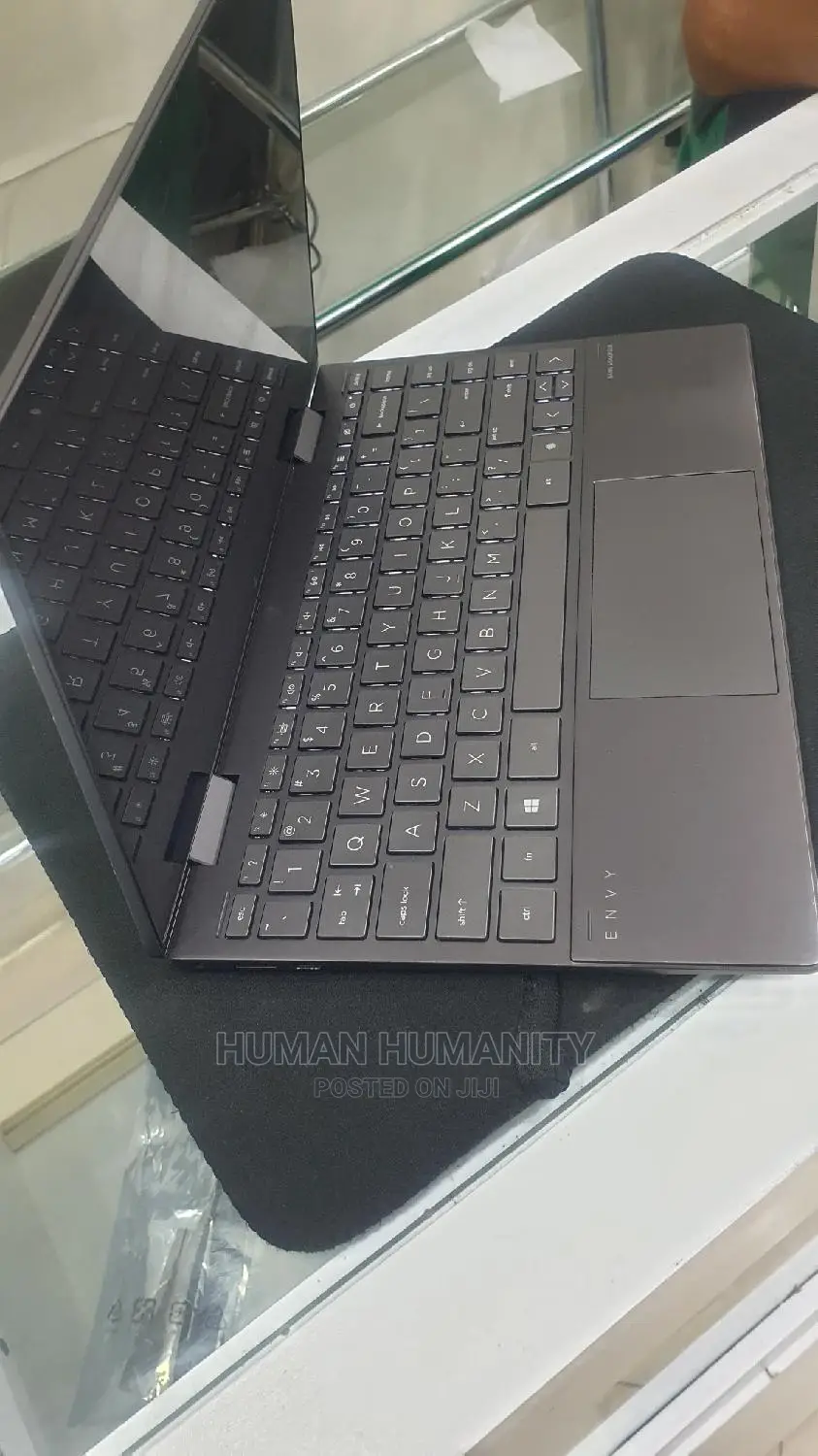 New Laptop HP Envy X360 8GB AMD Ryzen 5 SSD 512GB