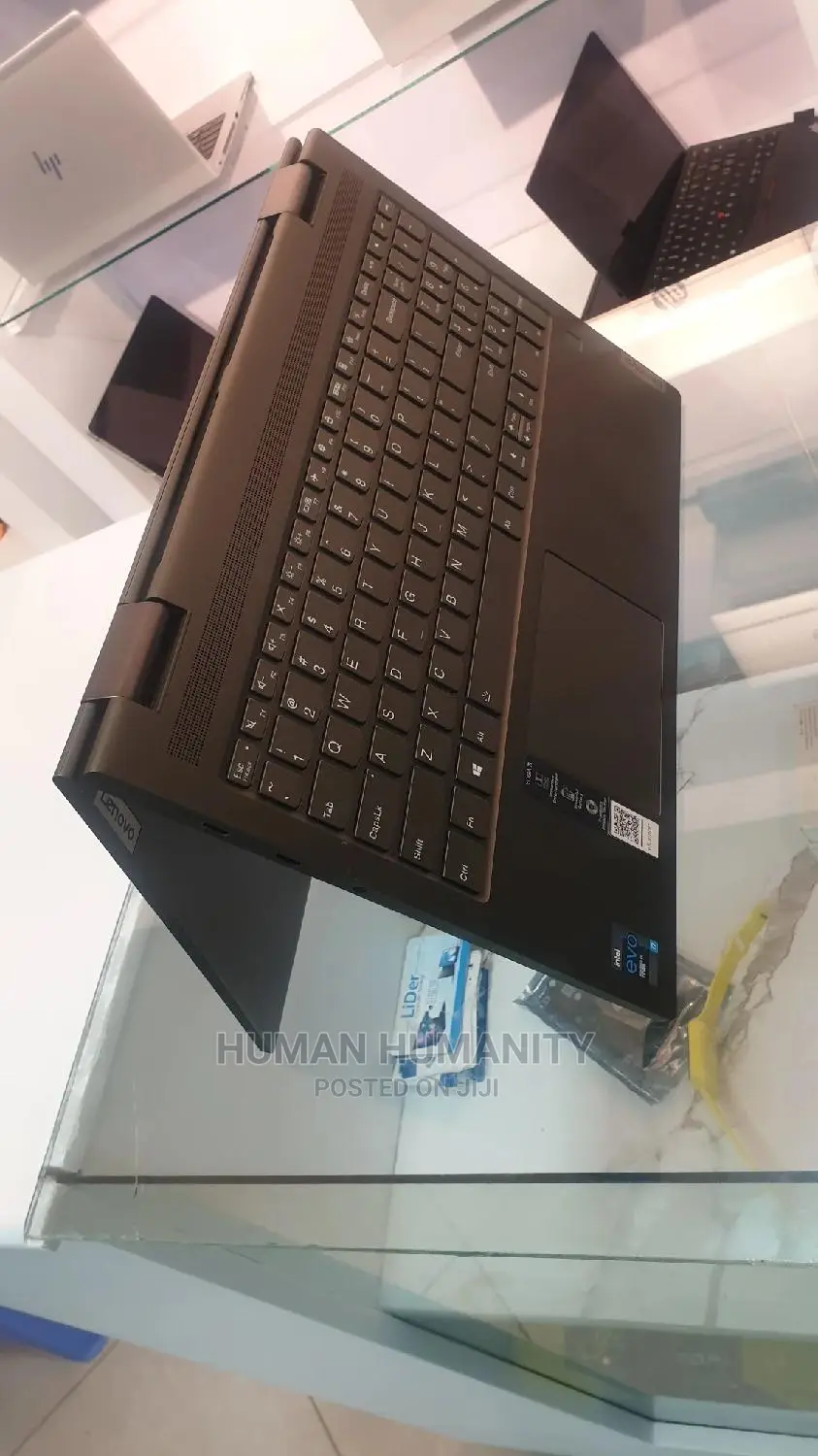 New Laptop Lenovo Yoga 700 12GB Intel Core I7 SSD 512GB