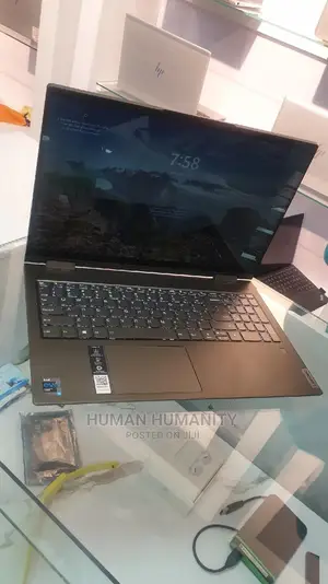 New Laptop Lenovo Yoga 700 12GB Intel Core I7 SSD 512GB