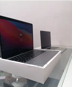 New Laptop Apple MacBook Pro M1 8GB Apple M1 Pro SSD 256GB