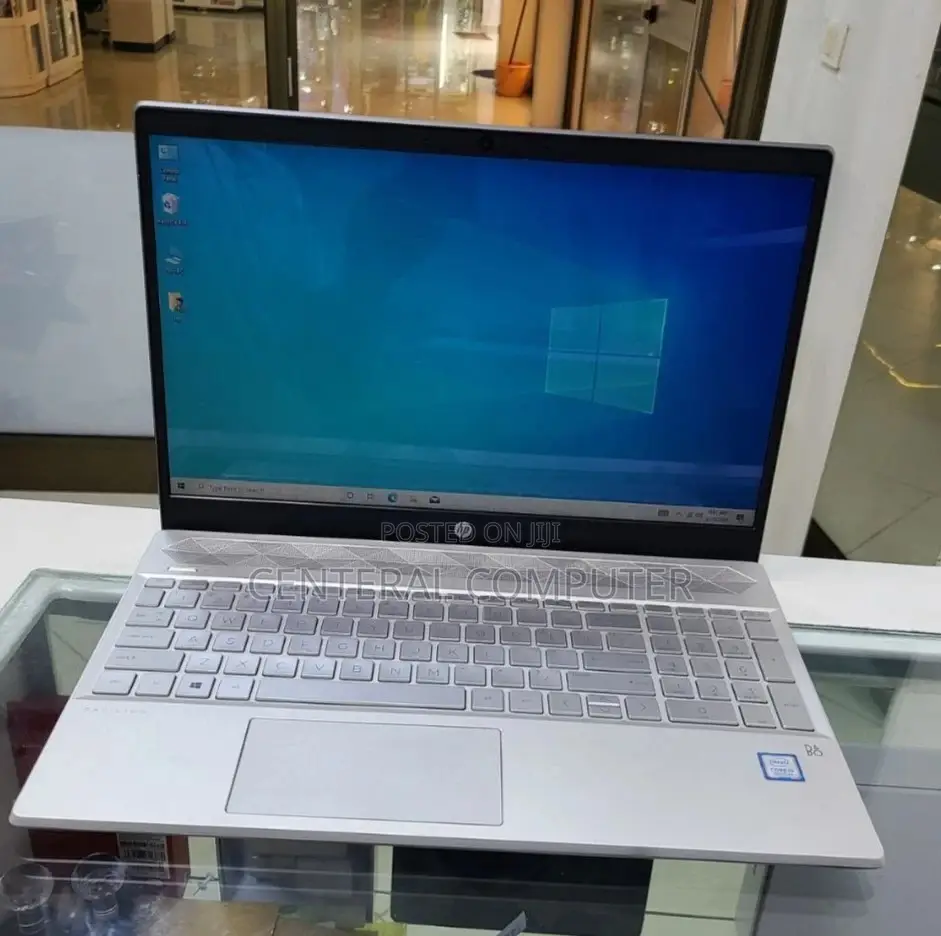 New Laptop HP 8GB Intel Core i5 HDD 1T