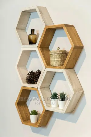 Photo - Flauting Shelf ( ግድግዳ ላይ የሚሰቀል መደርደሪያ)