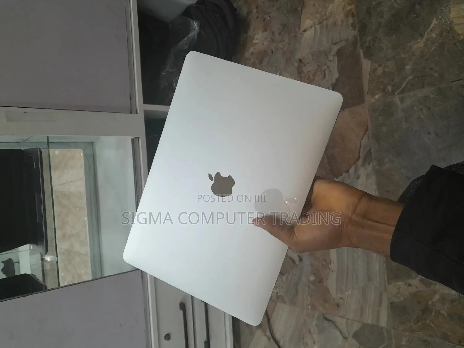 New Laptop Apple MacBook Air 2020 M1 8GB Apple M1 SSD 256GB