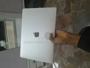 New Laptop Apple MacBook Air 2020 M1 8GB Apple M1 SSD 256GB