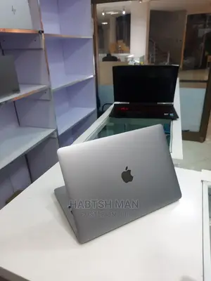 New Laptop Apple MacBook Pro 2019 16GB Intel Core I7 SSD 512GB