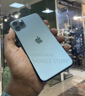 Photo - Apple iPhone 11 Pro Max 64 GB Green