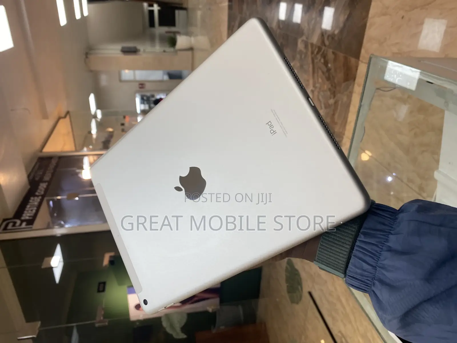 New Apple iPad 10.2 (2021) 64 GB Silver