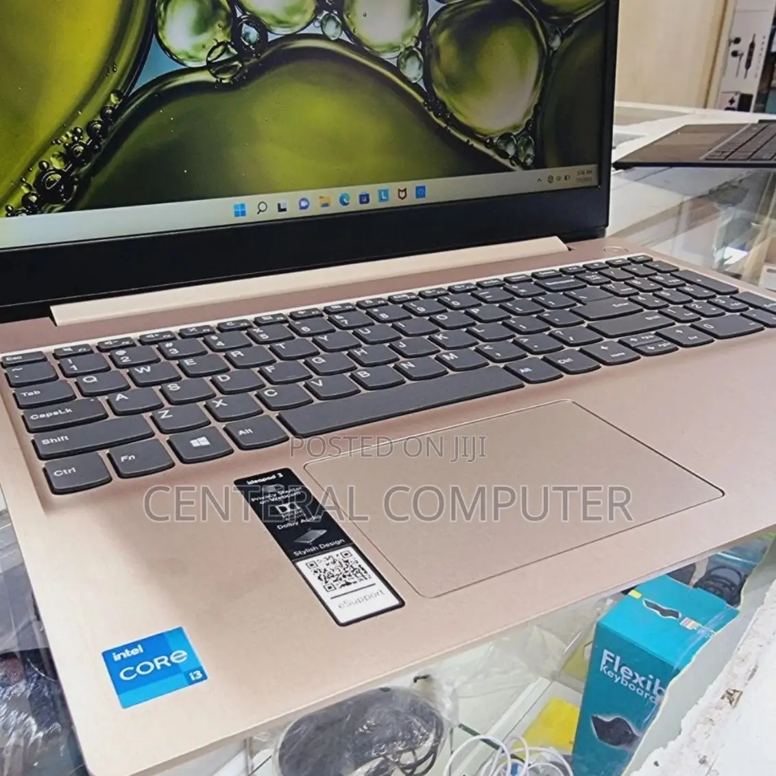 New Laptop Lenovo Ideapad 3-14iil05 8GB Intel Core I3 SSD 256GB