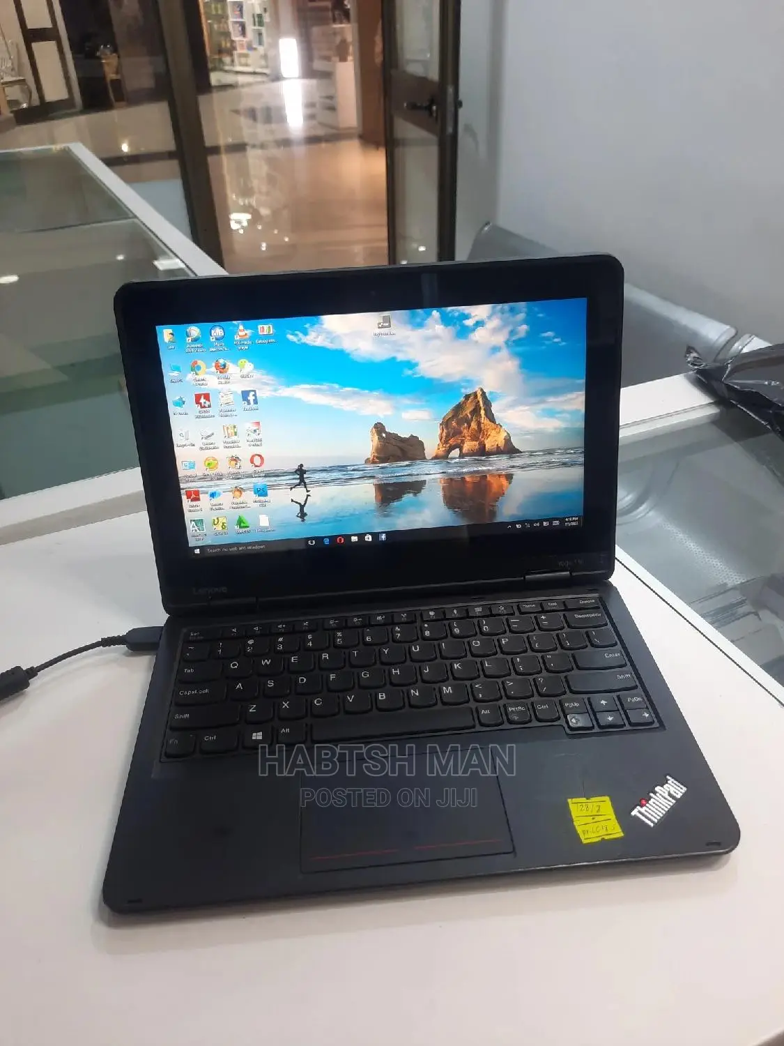 New Laptop Lenovo Yoga 11e 4GB Intel Core 2 Quad SSD 128GB