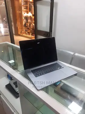 Photo - New Laptop Apple MacBook Pro 2019 16GB Intel Core I7 SSD 512GB