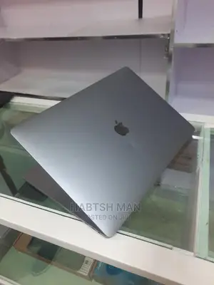 New Laptop Apple MacBook Pro 2019 16GB Intel Core I7 SSD 512GB