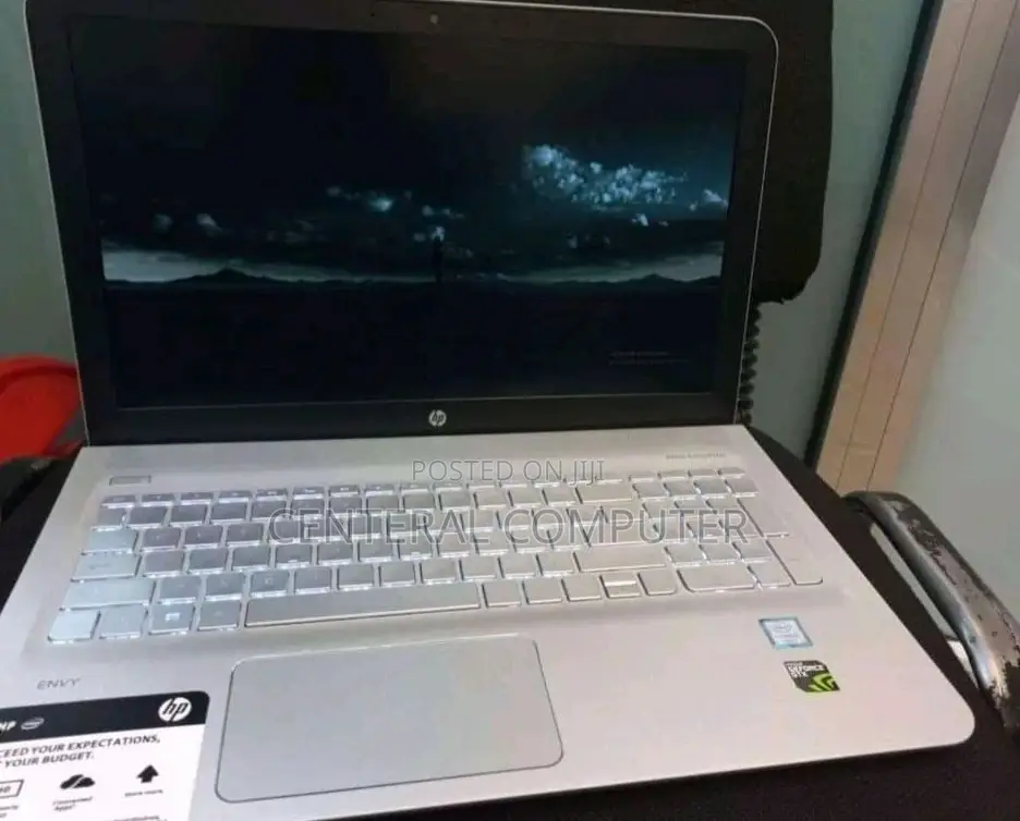 New Laptop HP 16GB Intel Core I5 SSD 512GB