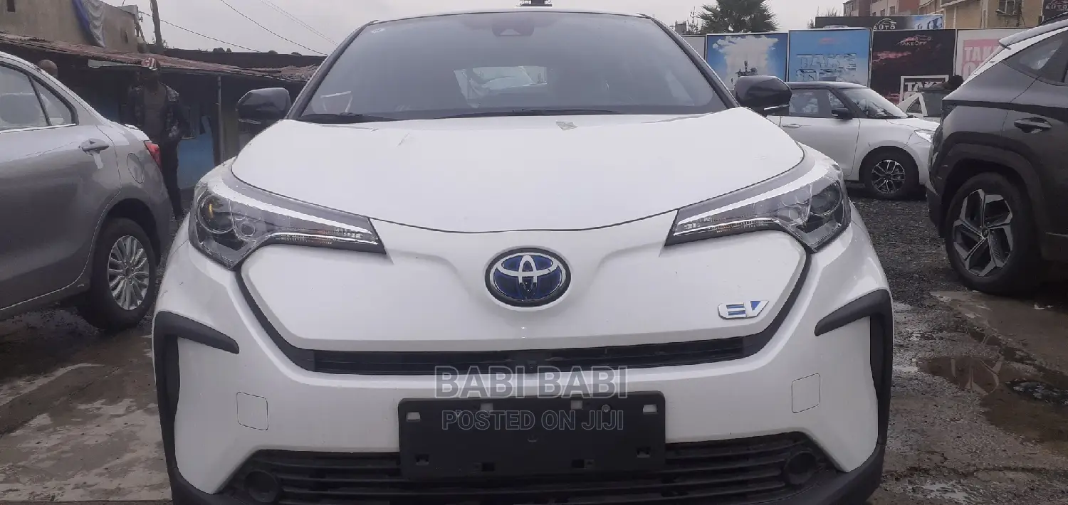 New Toyota C-HR 2023 White