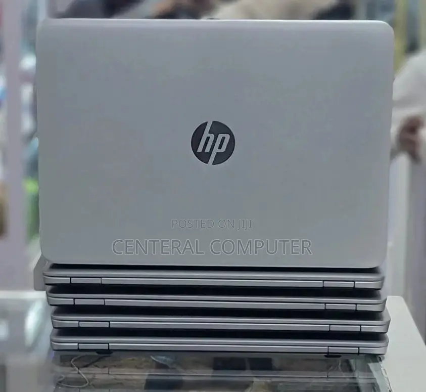 New Laptop HP 252 G3 8GB Intel Core I5 SSD 1T