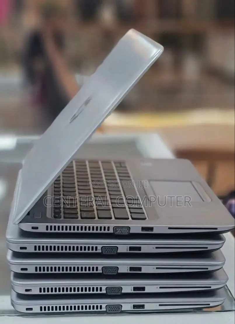 New Laptop HP 252 G3 8GB Intel Core I5 SSD 1T