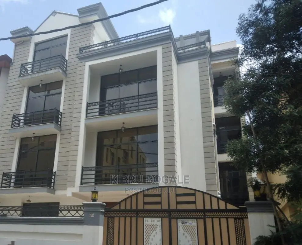 7bdrm House in Samit Cmc, Bole for sale