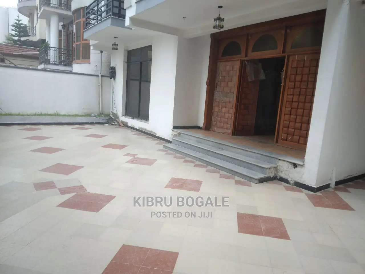 7bdrm House in Samit Cmc, Bole for sale