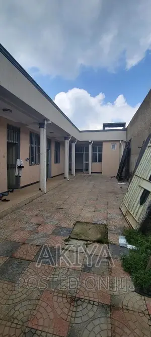 Photo - 4bdrm House in House, Oromia-Finfinne for sale