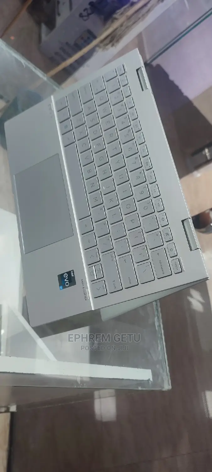 New Laptop HP Envy X360 8GB Intel Core I7 SSD 512GB