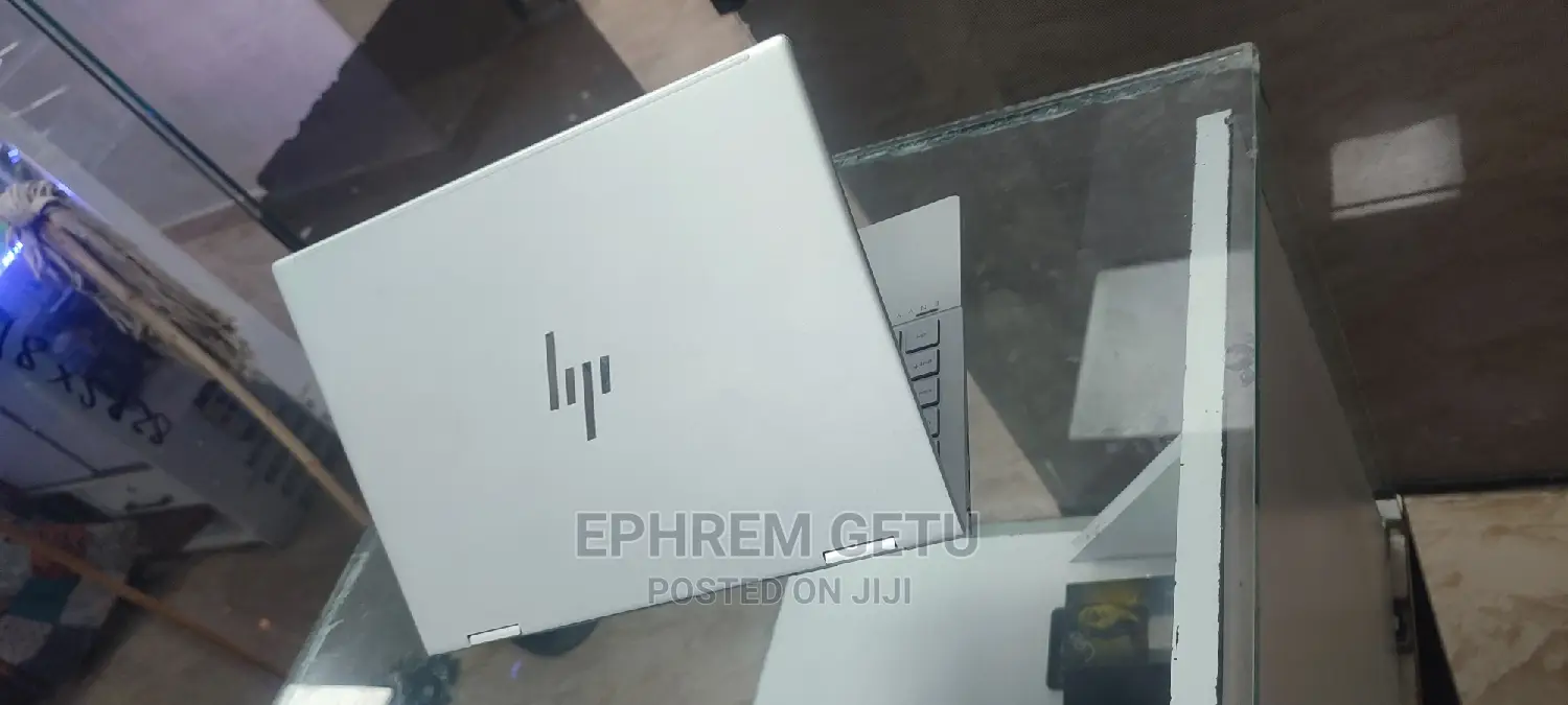 New Laptop HP Envy X360 8GB Intel Core I7 SSD 512GB