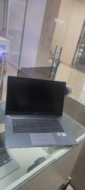 New Laptop Huawei Matebook D 15 8GB Intel Core I5 SSD 512GB